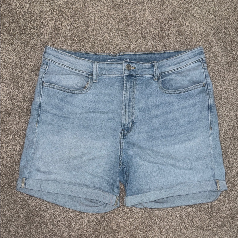 Old Navy Light Wash Denim Roll-Cuff Women's Shorts